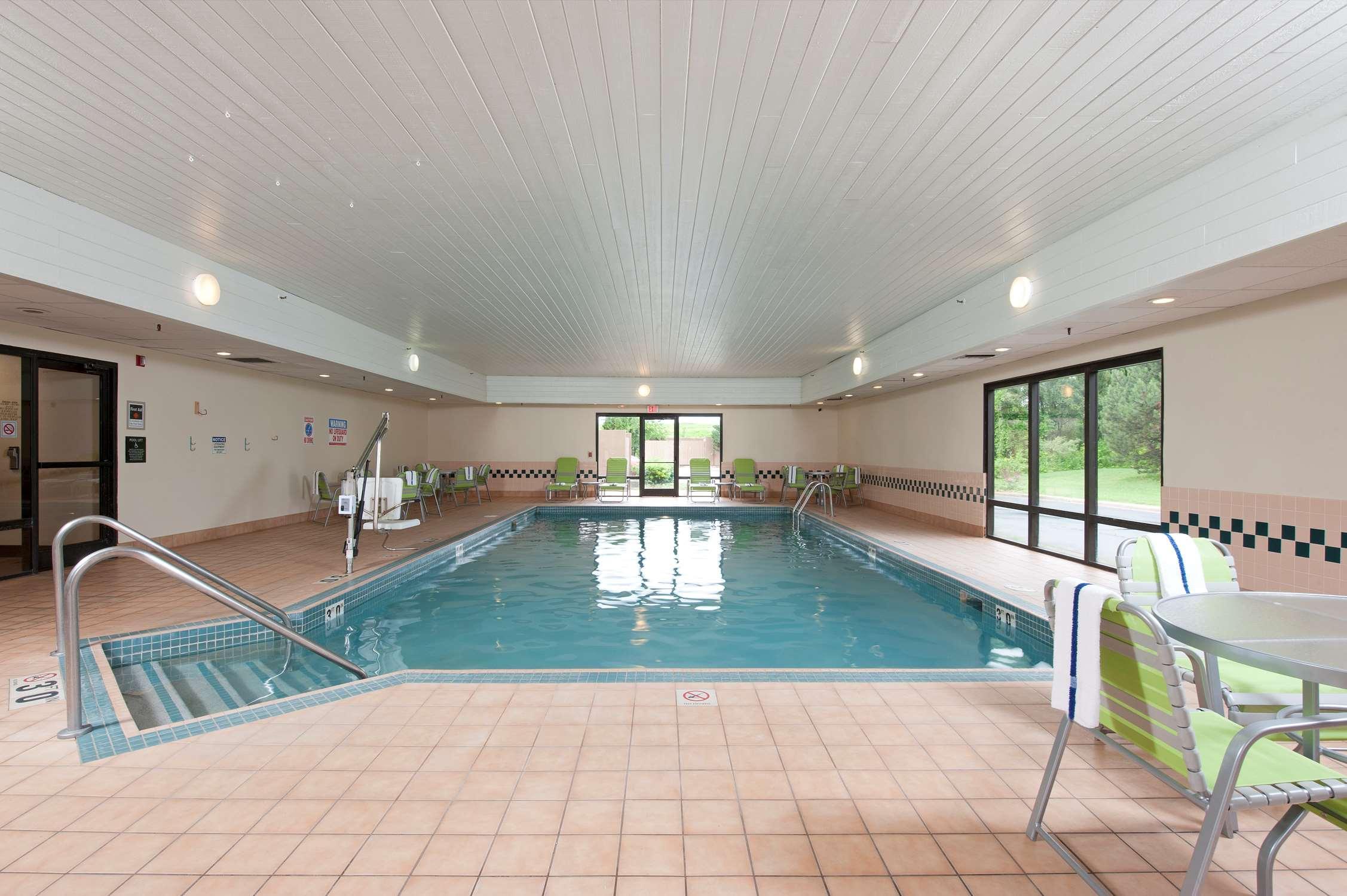 Hampton Inn Janesville Ngoại thất bức ảnh