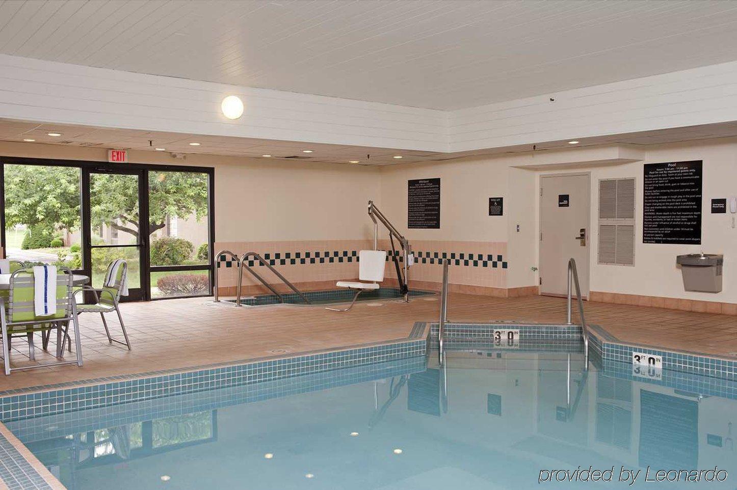Hampton Inn Janesville Ngoại thất bức ảnh